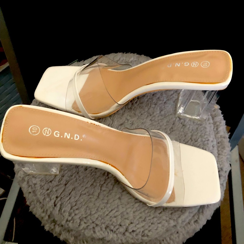 NGND WHITE CLEAR EVENING WEAR HEELS